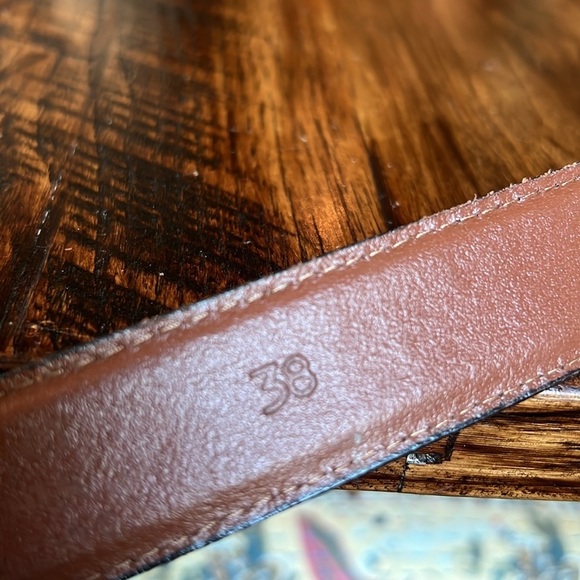 Men’s Minimalist Black Textured Leather USA Made Belt w Brass Buckle Sz 38 - Picture 2 of 9